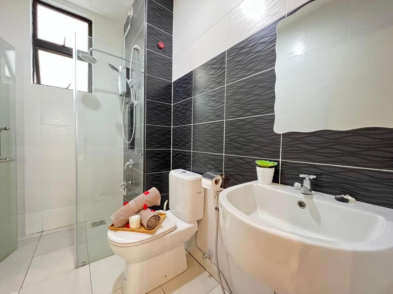 The Platino By Antlerzone Apartment *