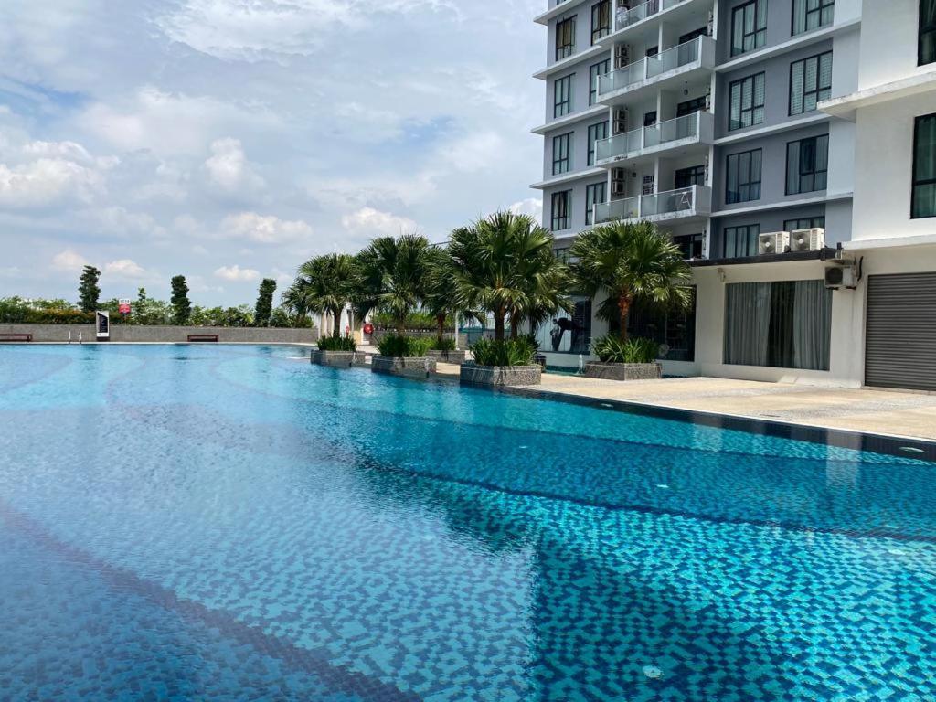 The Platino By Antlerzone Apartment