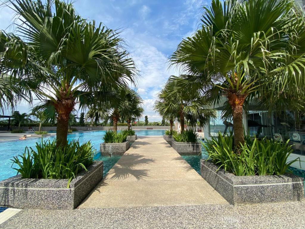 The Platino By Antlerzone Apartment *