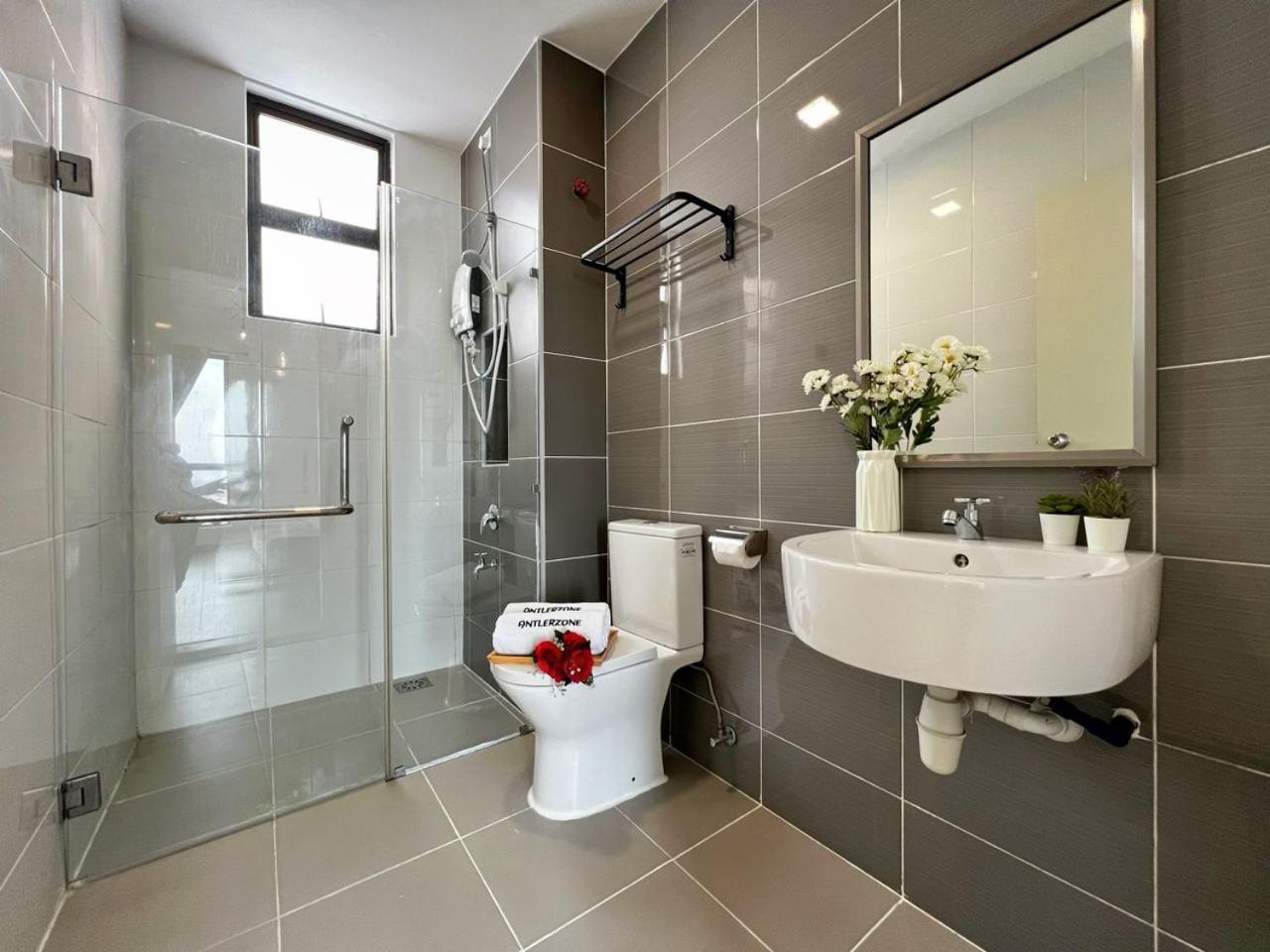 The Platino By Antlerzone Apartment